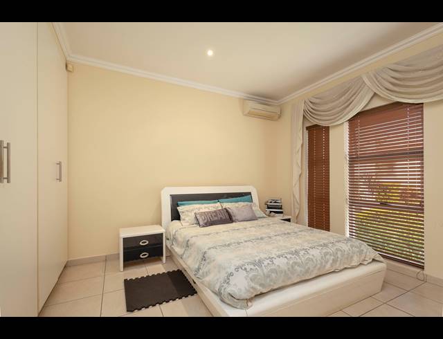 2 BEDROOM SIMPLEX FOR SALE IN LA LUCIA RIDGE
